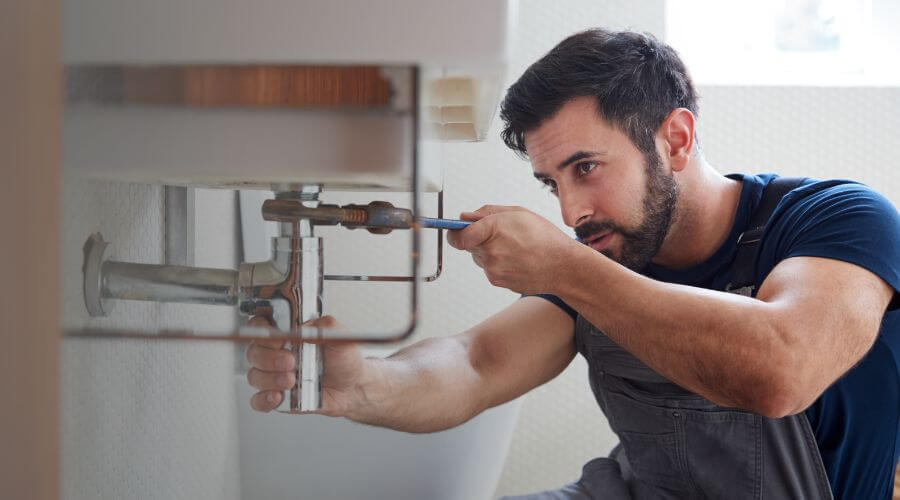 Water heater thermostat replacement in Grover, WY
